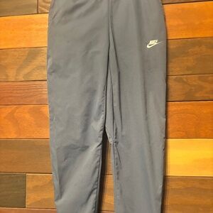 Nike Woven Tapered Pants
